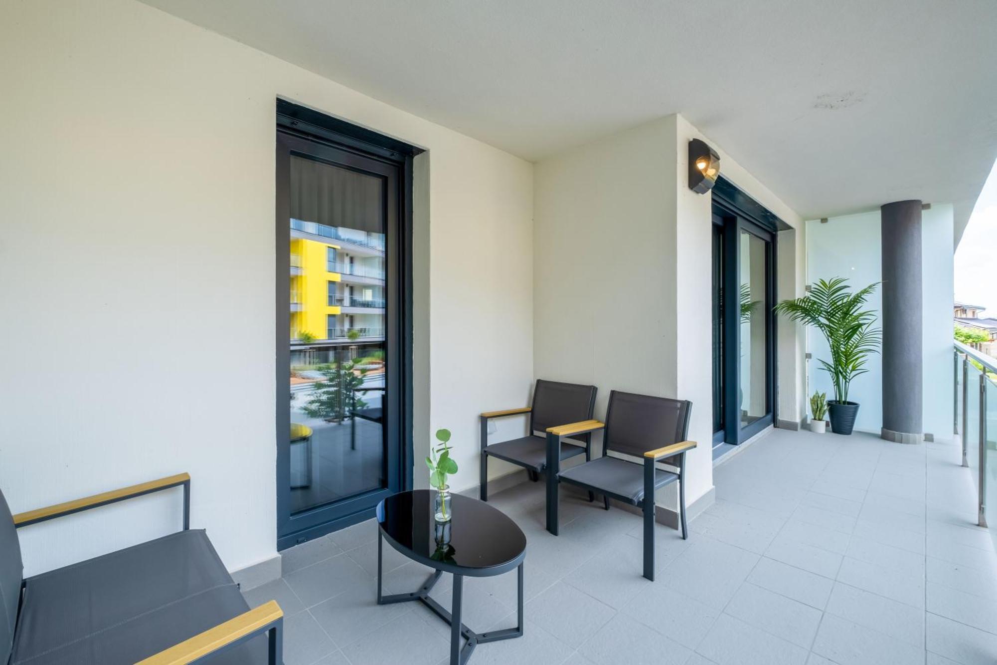 Casa Romana Apartmanok Siofok By Bltn Exteriör bild