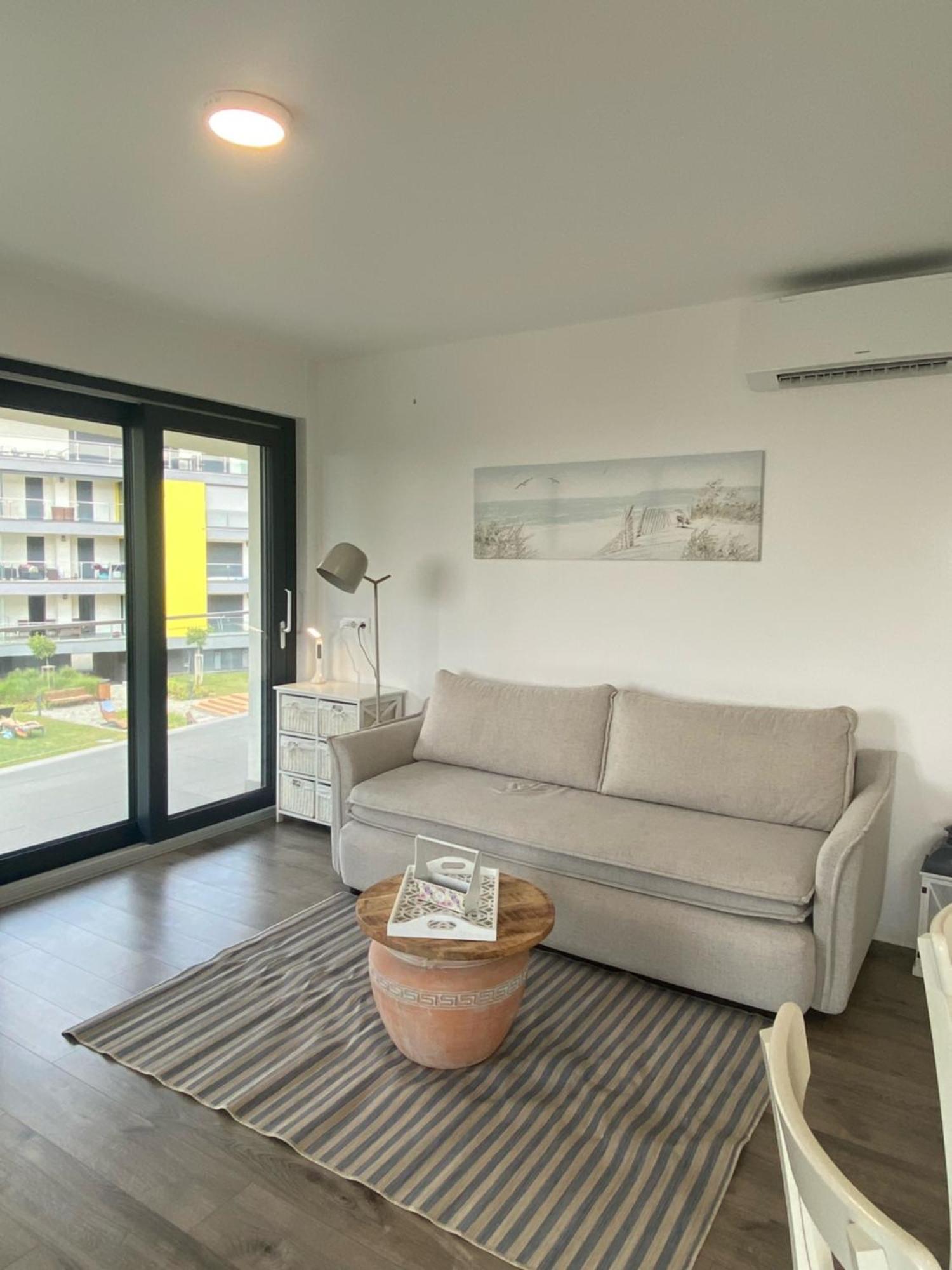 Casa Romana Apartmanok Siofok By Bltn Exteriör bild